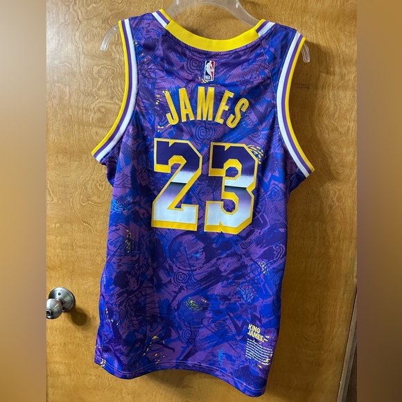 Nike LeBron James Mens Large Purple #23 LA Lakers Basketball Jersey - Picture 2 of 5